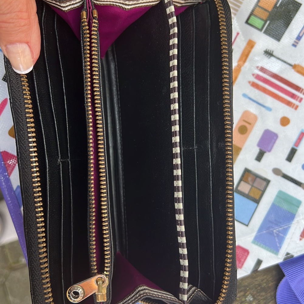 Henri Bendel leather wallet for women - Picture 6 of 16